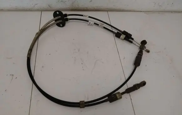 Ford Focus Gear shift cable linkage XS4R7E395BE