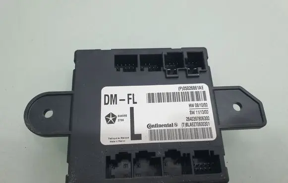 Dodge Grand Caravan Door control unit/module 05026861AE