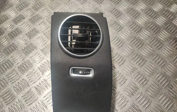 Land Rover Discovery 4 - LR4 Dashboard side air vent grill/cover trim AH2201454