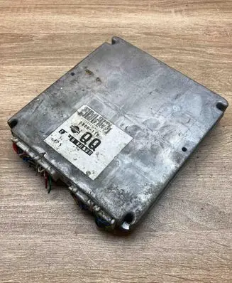 Nissan X-Trail T30 Engine control unit/module ECU 237108H803 5800118