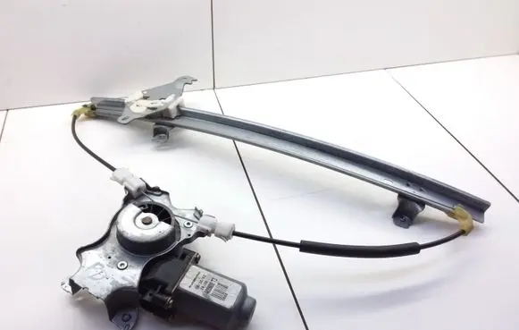 Nissan Almera N16 Front door window regulator with motor 400600T3