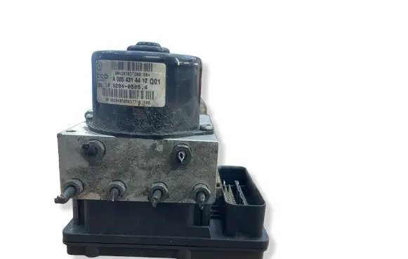 Mercedes-Benz C W203 ABS Pump A0355458132