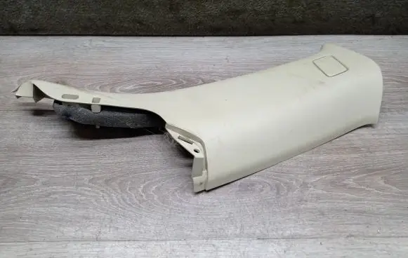 Volvo XC70 (C) pillar trim