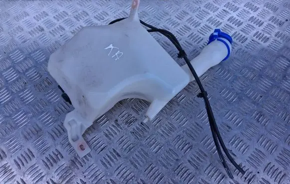 Ford Ka Lamp washer fluid tank J7BB17B618CA 97BB17B613DA