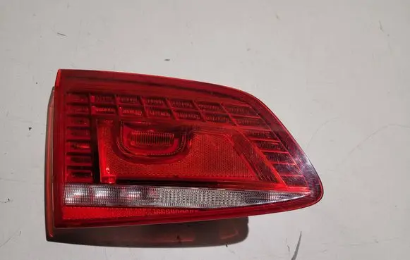 Volkswagen PASSAT B7 Tailgate rear/tail lights 3af945307e