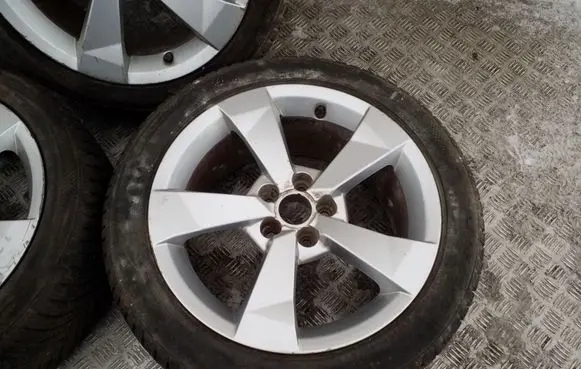 Audi A1 R16 alloy rim 8XA601025A
