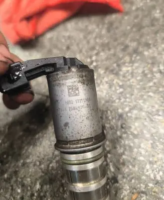 BMW 1 E81 E87 Camshaft vanos timing valve 7584990