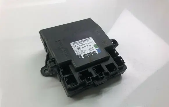 Mercedes-Benz B W245 Other control units/modules A1698201485 P1000