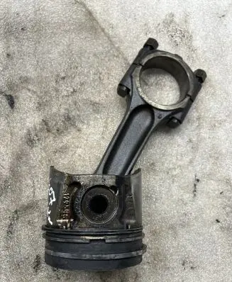 Peugeot 407 Piston 085190