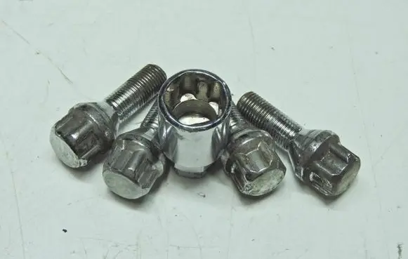 Nuts/bolts