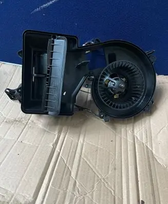 Mercedes-Benz R AMG W251 A/C air flow flap actuator/motor 929566G 32328