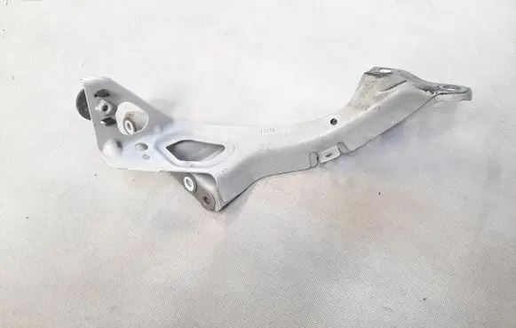Audi A6 C7 Fender mounting bracket 4G0821136A