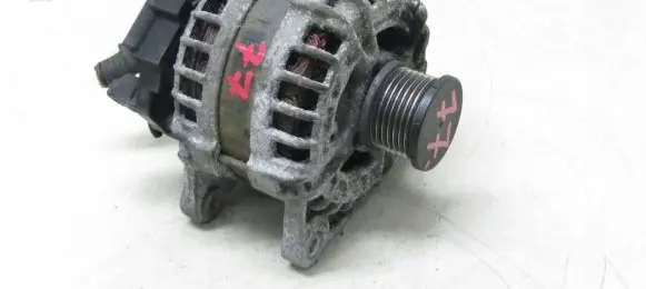 Nissan X-Trail T32 Generator/alternator 231004BE0A