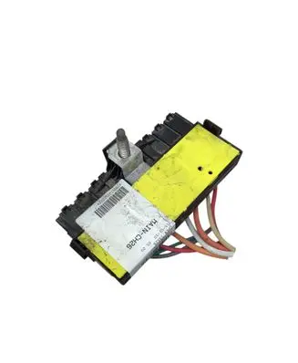 Peugeot 5008 Fuse module 9636079380 T8PPL0611 150110052022