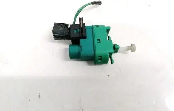 Ford Mondeo Mk III Brake pedal sensor switch 94BB9C872AC 94BB-9C872-AC