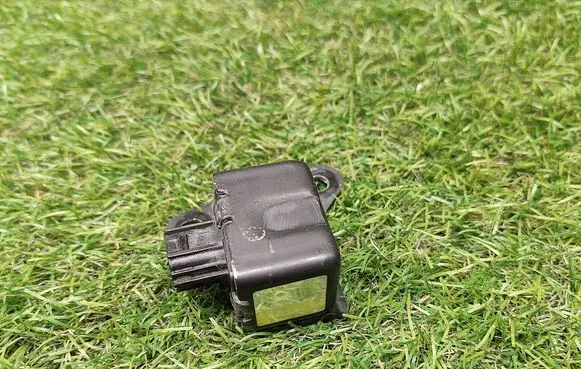 Toyota Prius (NHW20) Airbag deployment crash/impact sensor G484547020 1876005720