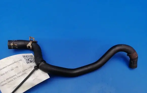 Nissan Note (E11) Engine coolant pipe/hose
