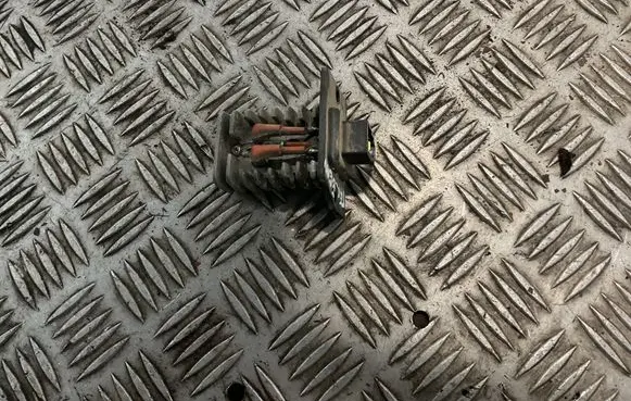 Hyundai Terracan Heater blower fan relay 