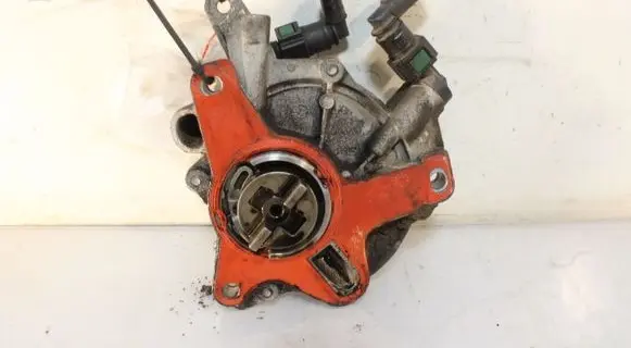 Ford Mondeo MK IV Vacuum pump