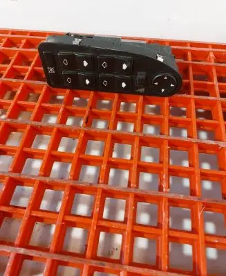 BMW 5 E39 Electric window control switch 6904306 6495568 8700