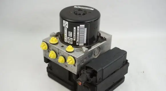 Volkswagen Golf VI ABS Pump 1K0614517CE 1K0907379AT