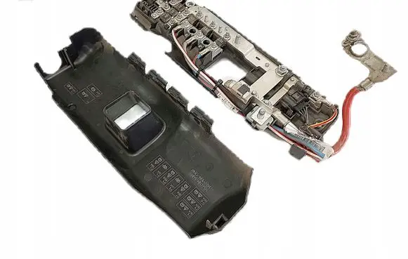 Ford Fiesta Fuse module 14A076