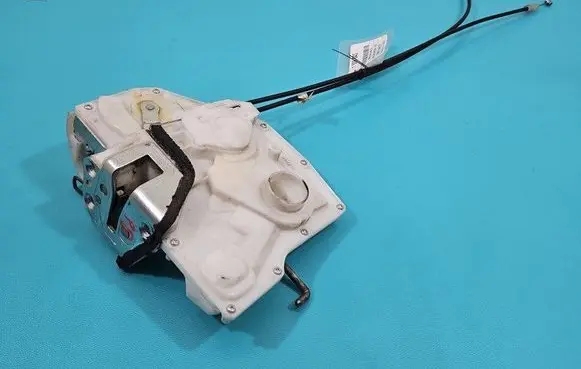 Suzuki Swift I Front door lock IMPRK1505843