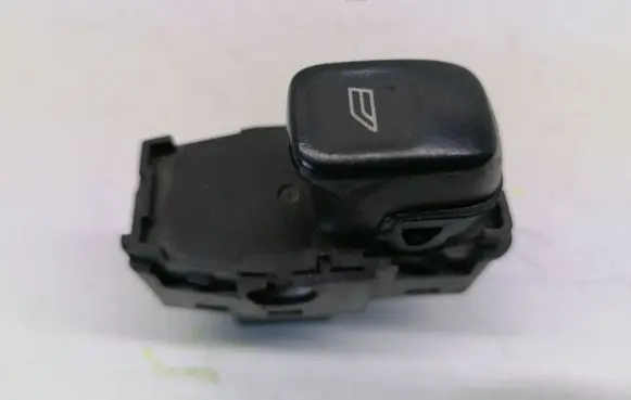 Volvo V70 Electric window control switch 8685288 19206