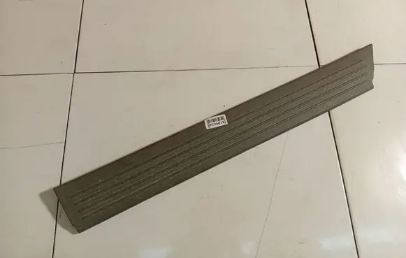 Chrysler Voyager Front sill trim cover 04754903AA