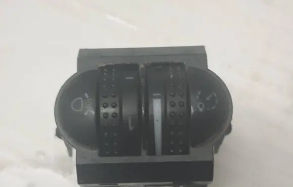 Volkswagen PASSAT B5.5 Headlight level height control switch 3B0941333C
