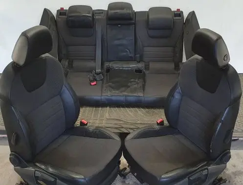 Skoda Octavia Mk3 (5E) Seat set 5Q0885305C 5E0885701