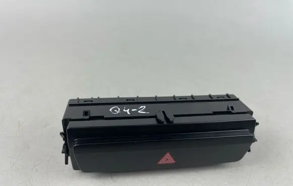 Audi Q4 e-tron Hazard light switch 85E925301AA
