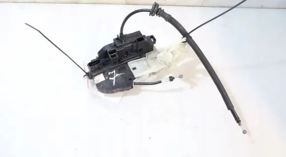 KIA Ceed Front door lock