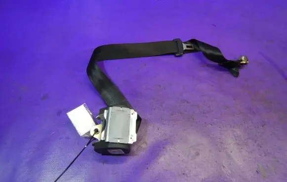 Audi A4 S4 B6 8E 8H Front seatbelt 8E5857805D