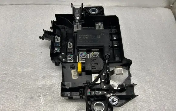 Volvo XC40 Fuse module 32200334 31473877