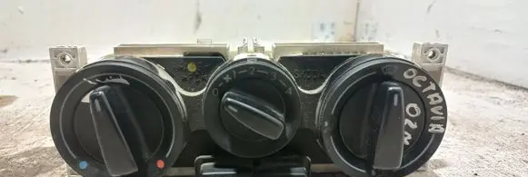 Skoda Octavia Mk1 (1U) Climate control unit
