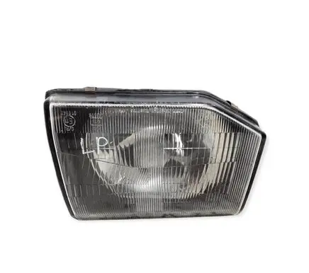 Mitsubishi Pajero Headlight/headlamp 11037746