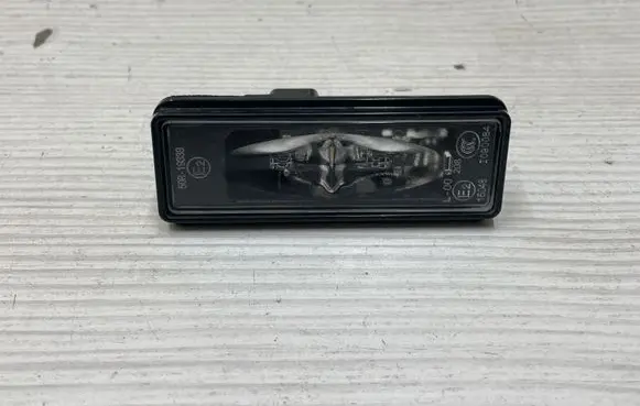 Peugeot 2008 II Number plate light W03403
