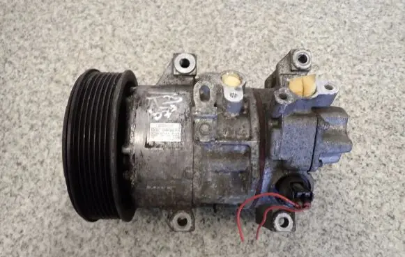 Toyota Avensis T250 Air conditioning (A/C) compressor (pump)