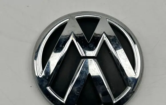 Volkswagen PASSAT B7 Manufacturer badge logo/emblem 5C6853630