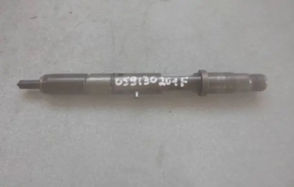 Audi A6 S6 C5 4B Fuel injector 059130201F