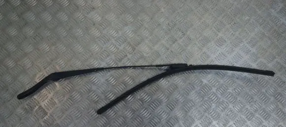 Volvo S80 Windshield/front glass wiper blade 30796020