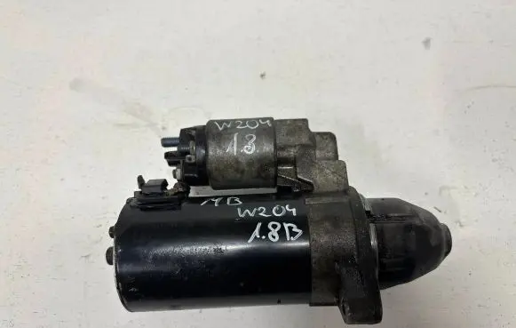 Mercedes-Benz C W204 Starter motor 0001138015 A0061532211