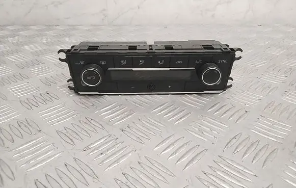 Volkswagen Polo VI Air conditioner control unit module 2G0907044L