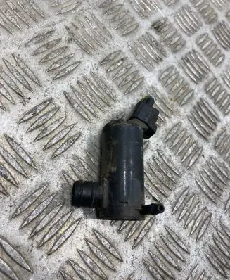 Toyota Corolla Verso E121 Windscreen/windshield washer pump