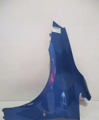 BMW 2 F46 Fender