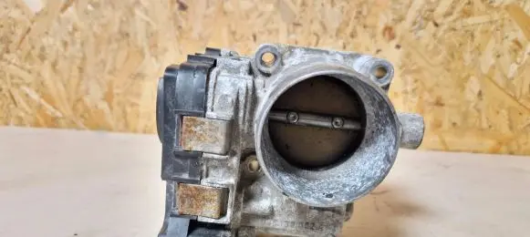 Volkswagen Touran I Throttle valve 03c133062a