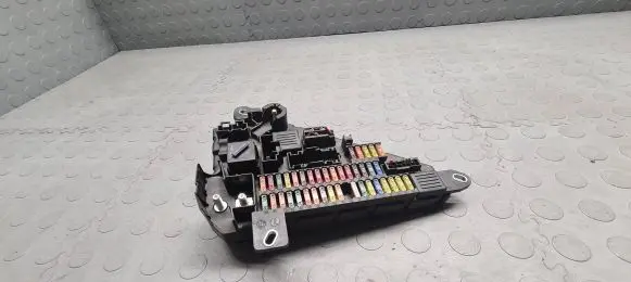 BMW 5 E60 E61 Fuse box set 9138830