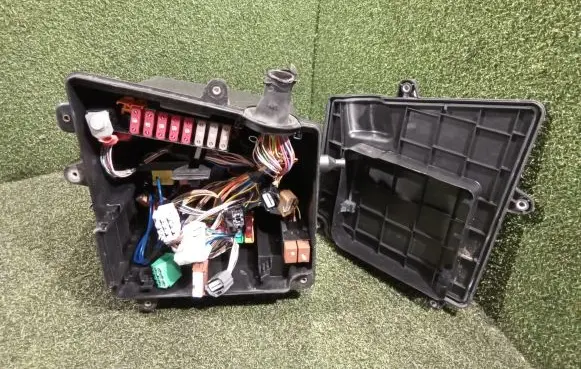 Renault Master III Fuse box set 243830001R 243128538R