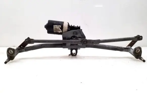 Volkswagen Golf IV Front wiper linkage and motor 